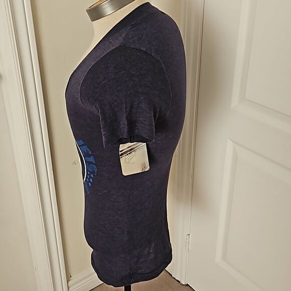 NHL Women's Hockey Logo Winnipeg Jets T-shirt Navy Blue Medium - Picture 3 of 16